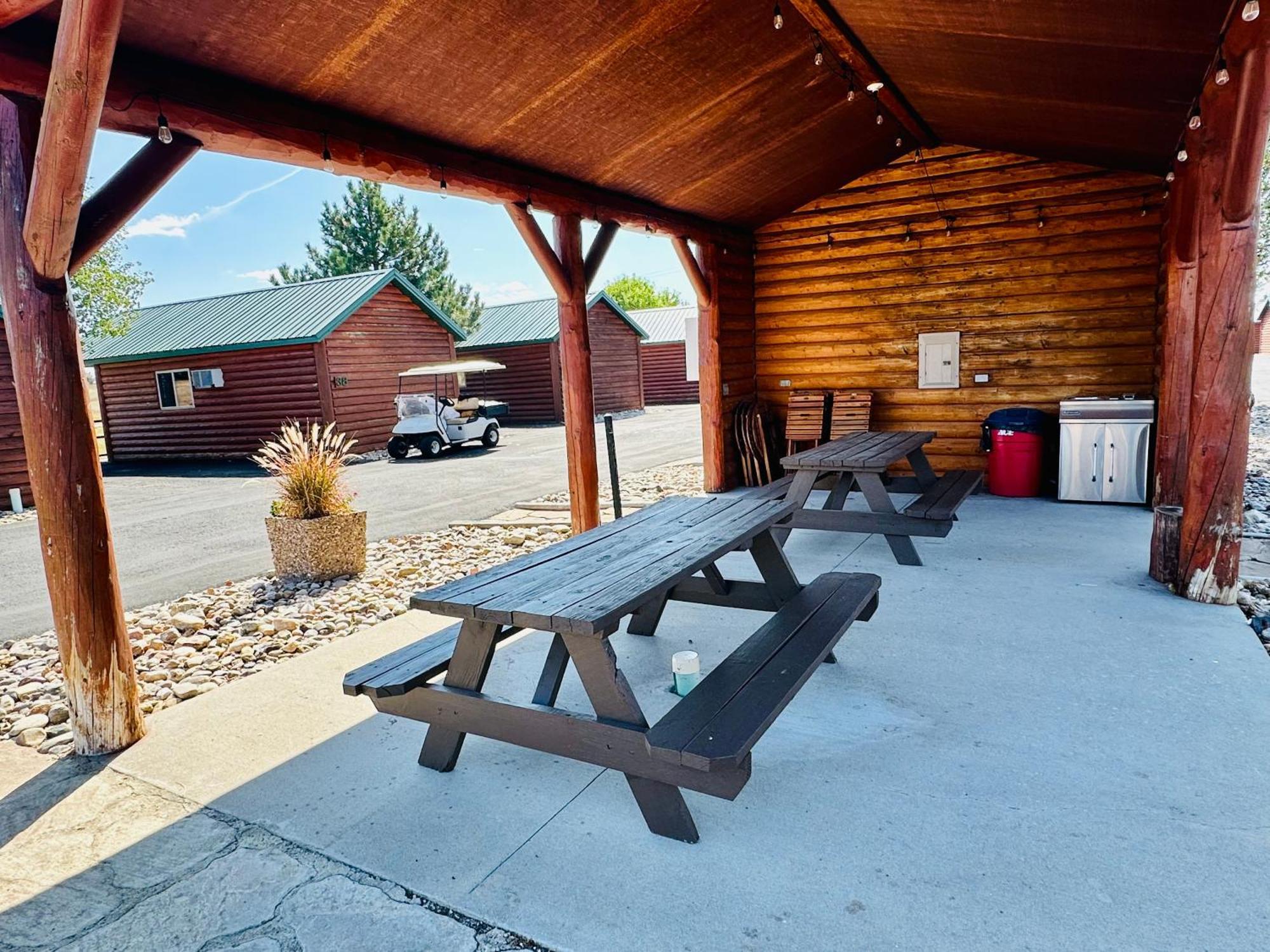 וול Badlands Frontier Cabins מראה חיצוני תמונה